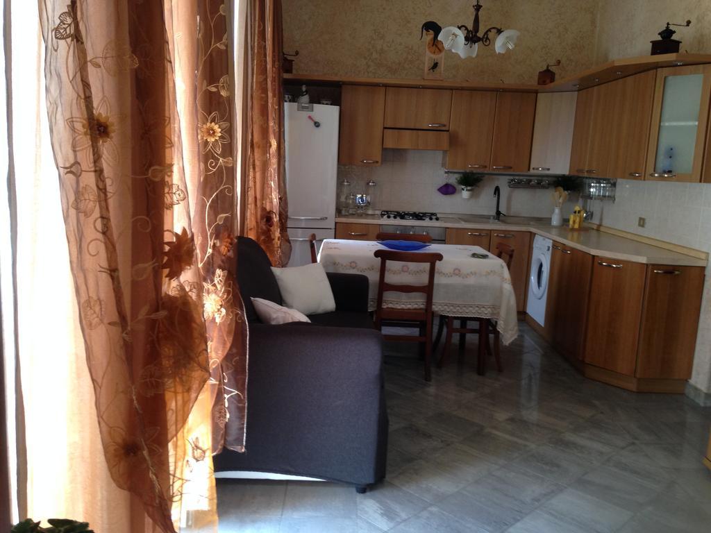 Casa Vacanza "Marina San Giuseppe" Leilighet Ventimiglia Eksteriør bilde
